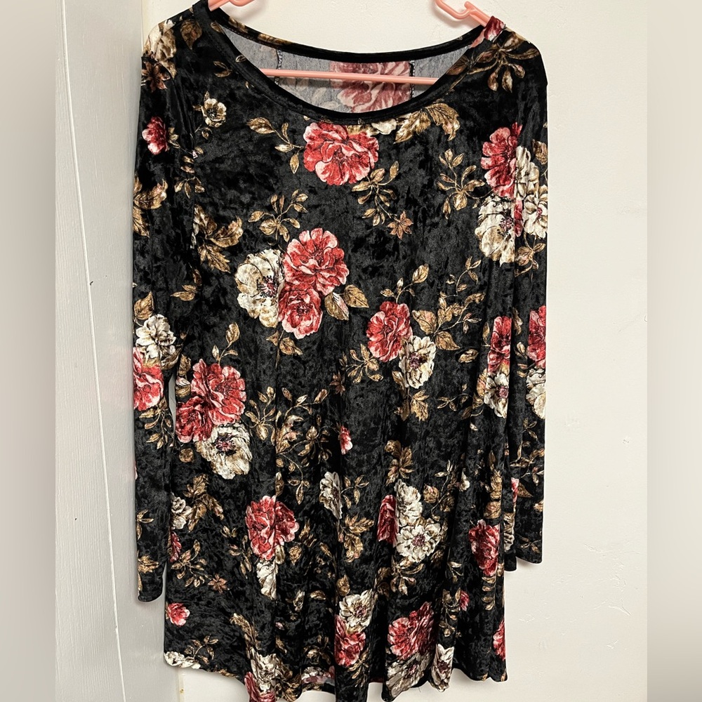 Incredible Velvet Floral Tunic